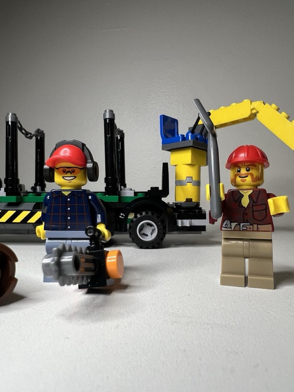 Lego City (60059) Logging Truck- Complete W/minifigs & Stickers